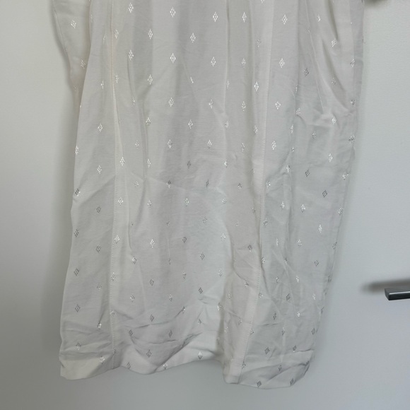 14 Vintage Old Money Minimalist White Patterned Collared V-Neck Midi Dress Gold - Picture 9 of 13